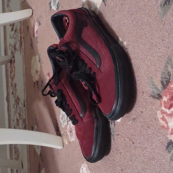 VANS Breana Geering Sk8 Old Skool Embossed Suede Burgundy - Picture 2 of 7